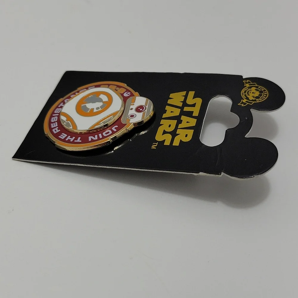 NWT Star Wars BB8 Pin